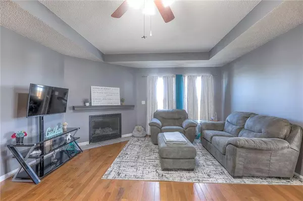 Grain Valley, MO 64029,802 SW Crestview CT