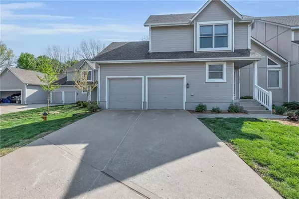 Overland Park, KS 66223,15433 Marty ST