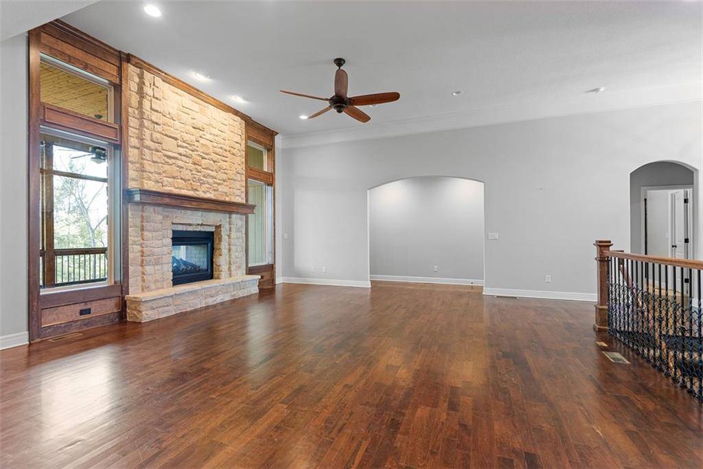 Lenexa, KS 66227,25610 W 97th ST