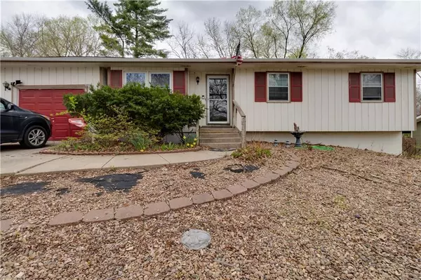 2563 Ousdahl RD, Lawrence, KS 66046