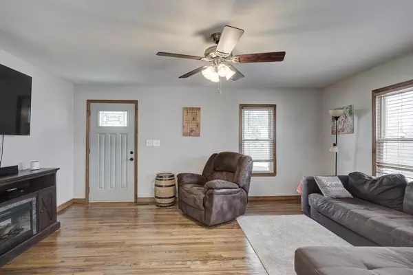 Nevada, MO 64772,12296 S 1596 PASS