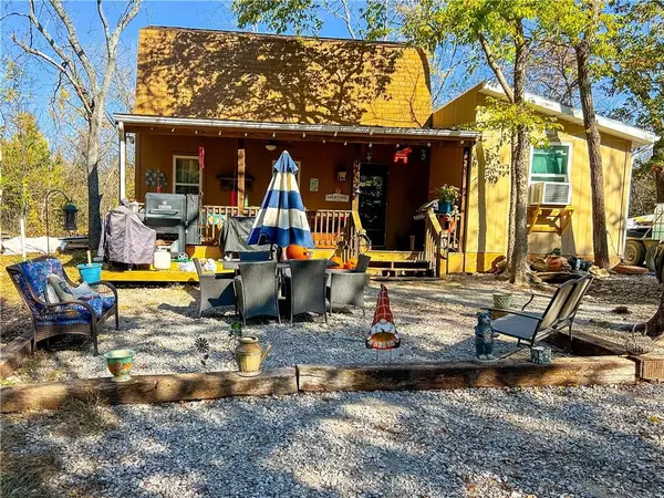 61 Wood DR, Mound City, KS 66056