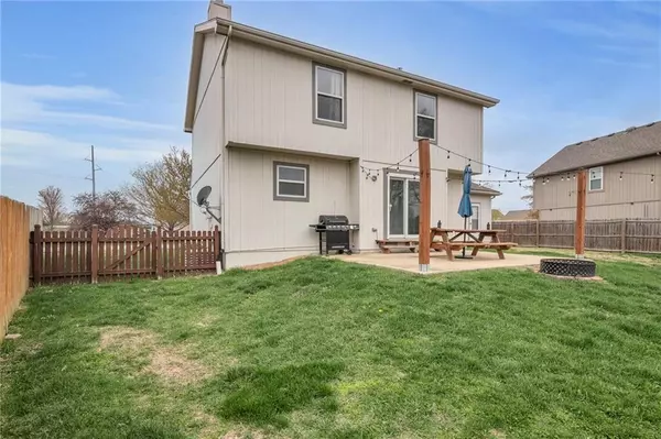 Gardner, KS 66030,421 S Stone Creek DR