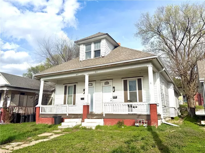 2421-2423 S 11th ST, St Joseph, MO 64503