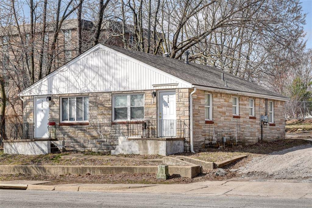 Independence, MO 64050,724 N Noland RD