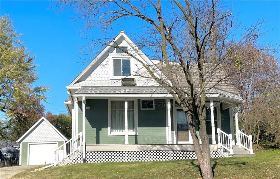 625 W 1ST ST, Maryville, MO 64468