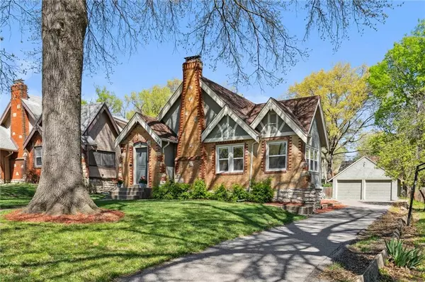 1304 E 76th ST, Kansas City, MO 64131