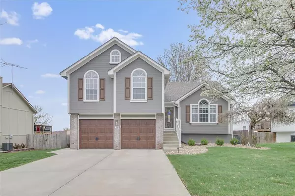 Grain Valley, MO 64029,709 SW Montana Ridge DR