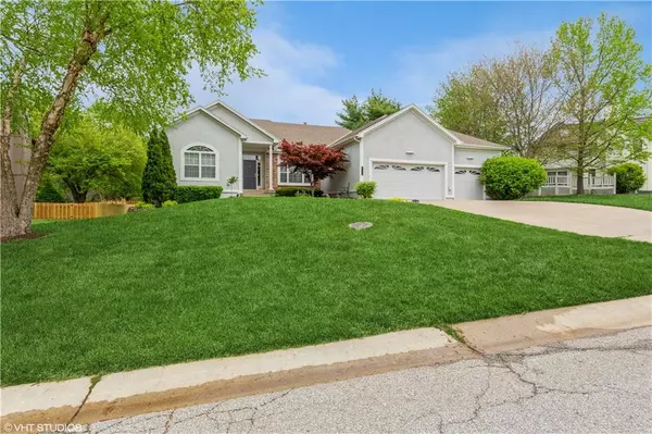 4630 W 151st TER, Leawood, KS 66224