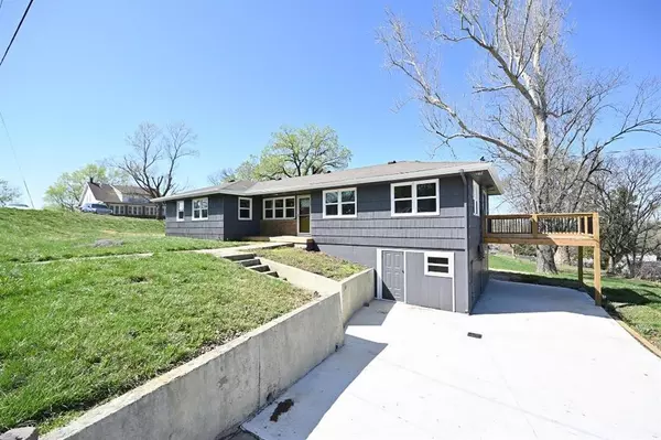 Platte City, MO 64079,122 ALMOND ST