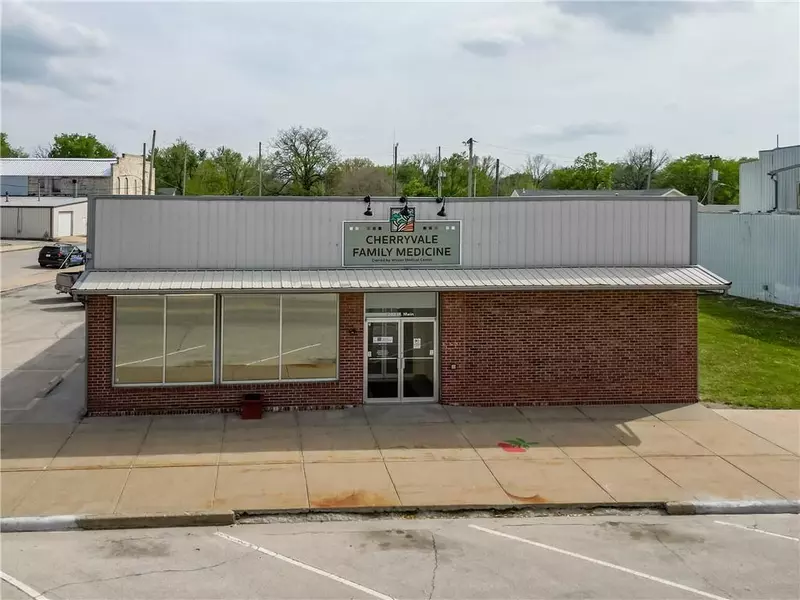 203 W Main ST, Cherryvale, KS 67335
