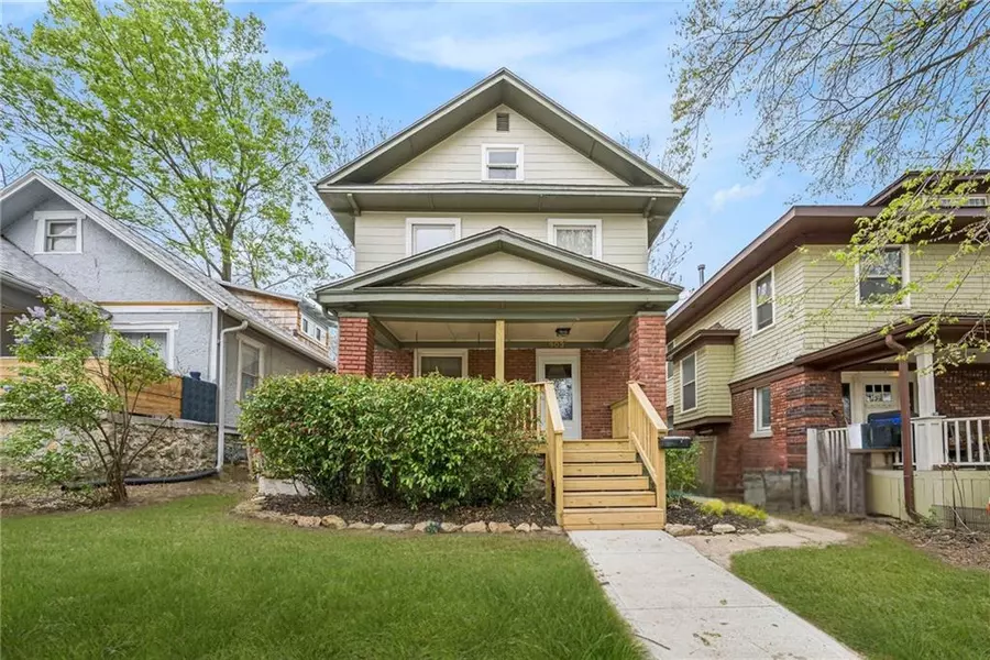 803 E 41st ST, Kansas City, MO 64110