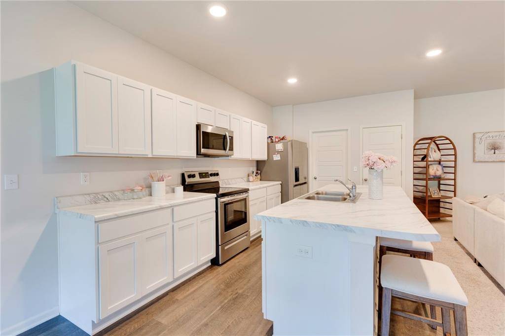 Paola, KS 66071,708 Roseberry DR