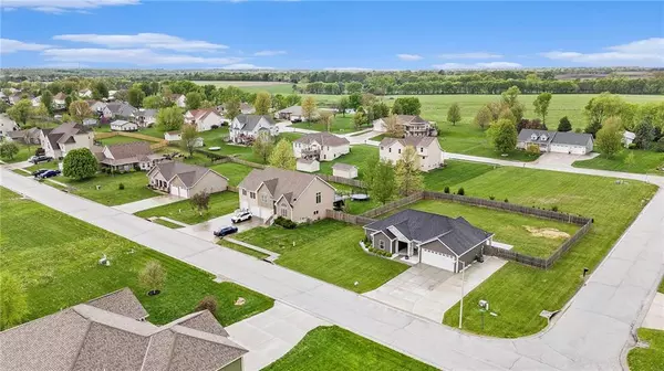 Trimble, MO 64492,7452 SW Crystal LN