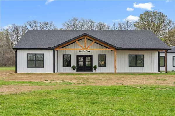 Odessa, MO 64076,841 1001st RD