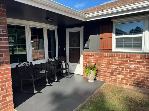 912 Circle DR, Independence, KS 67301