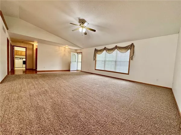 Maryville, MO 64468,1165 Andrew DR