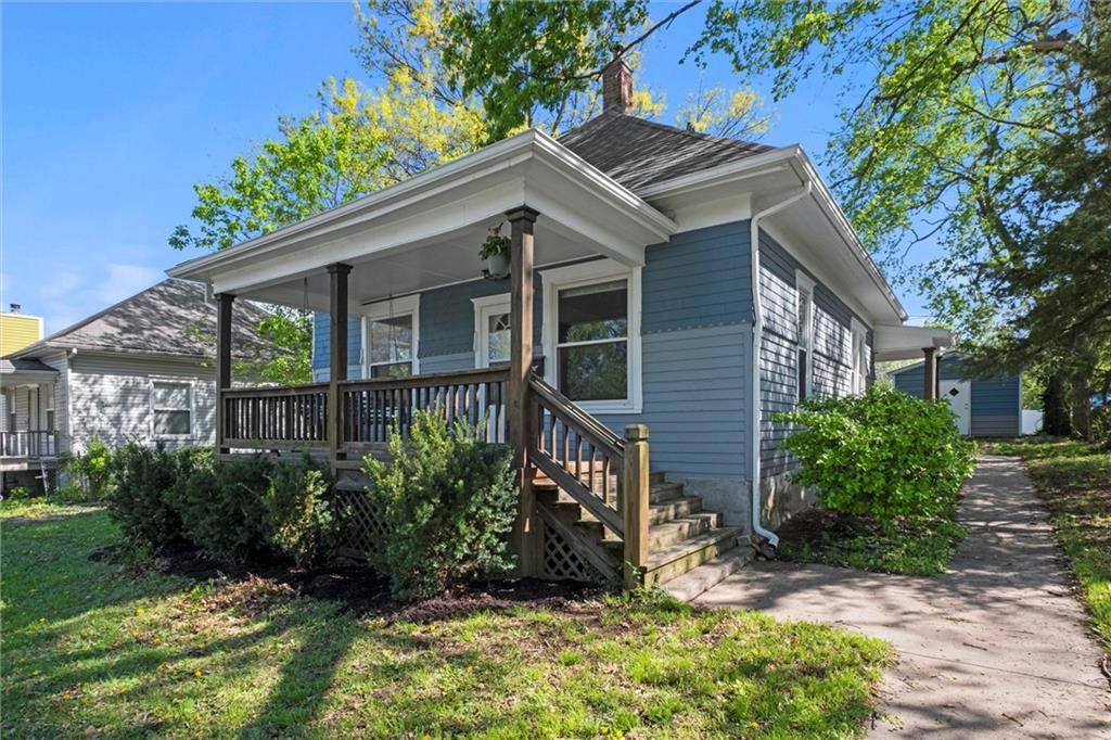 Paola, KS 66071,105 E Ottawa ST
