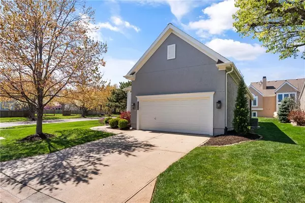 Overland Park, KS 66213,12314 England ST