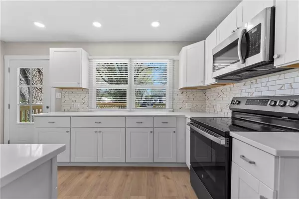 Lexington, MO 64067,2110 Aull LN