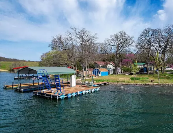14 W Lou Ann DR, Lacygne, KS 66040