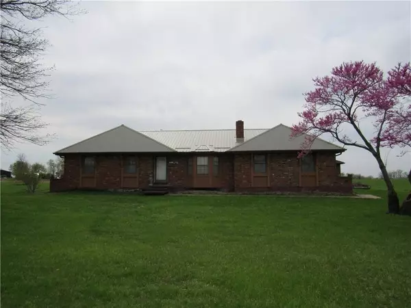 Garden City, MO 64747,29512 Old Highway 7 N/A