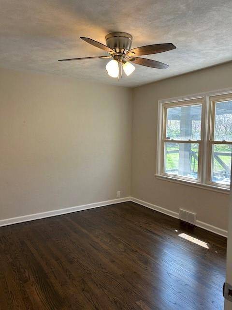 Oakview, MO 64118,701 NE Shady Lane DR