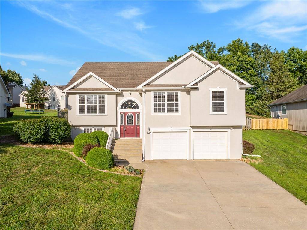 109 Deerfield DR, Warrensburg, MO 64093