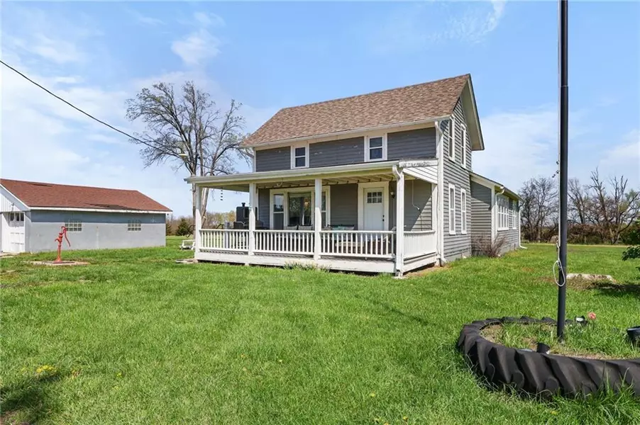 31610 W 363rd ST, Osawatomie, KS 66064