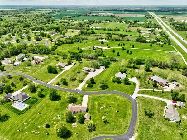 Nevada, MO 64772,12621 E Oliver PASS