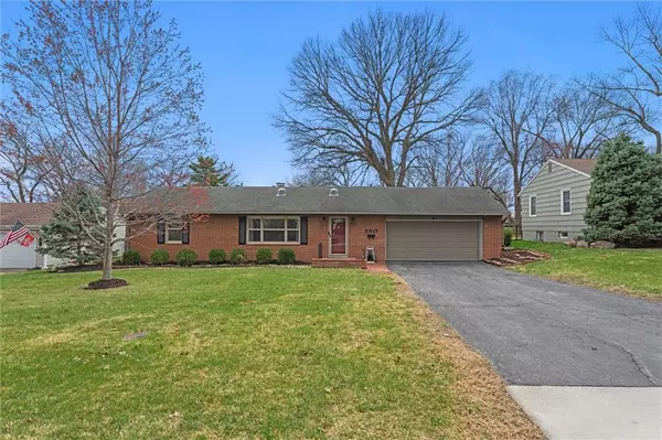 5517 W 70th ST, Prairie Village, KS 66208