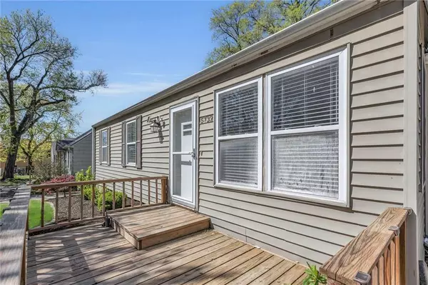 Roeland Park, KS 66202,5732 Nall AVE
