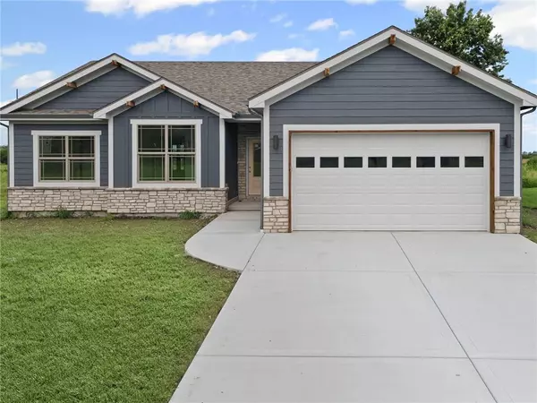 805 Timberline DR, Cameron, MO 64429