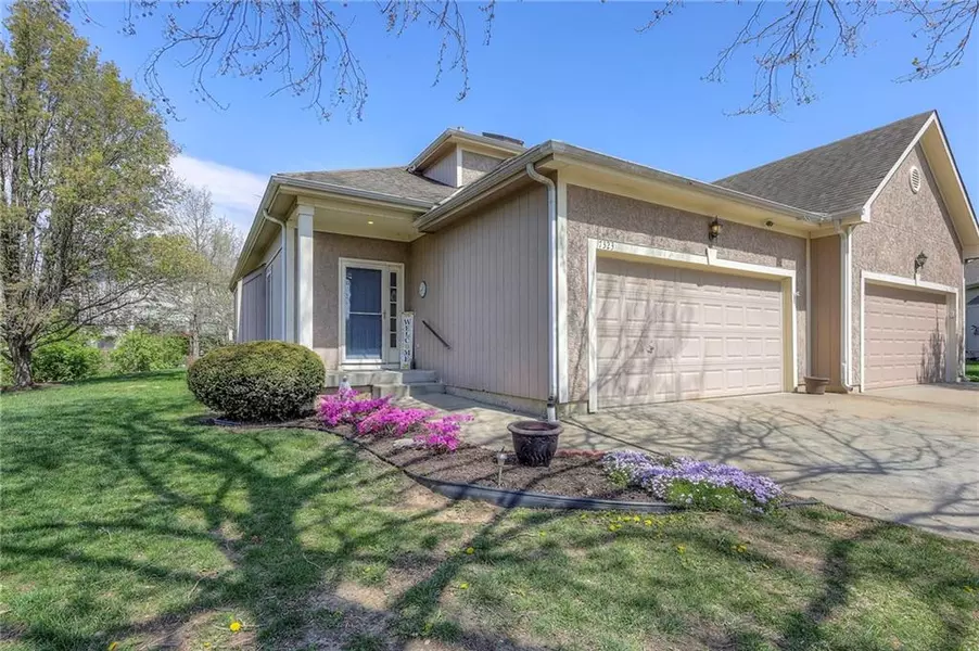 7323 Silverheel ST, Shawnee, KS 66227