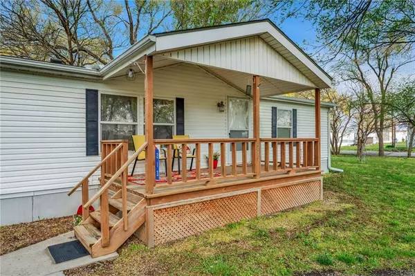 Meriden, KS 66512,213 N Owen ST