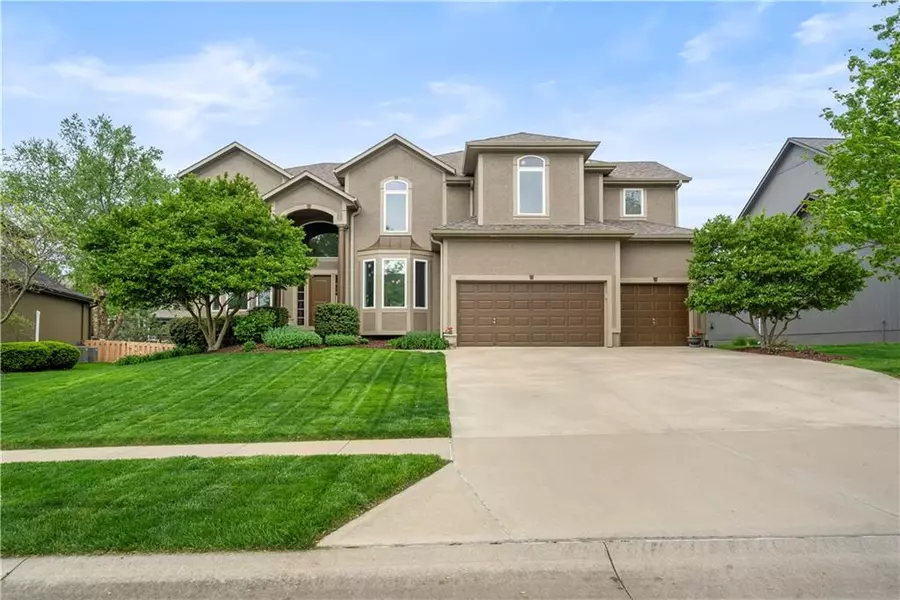 22221 W 57th ST, Shawnee, KS 66226