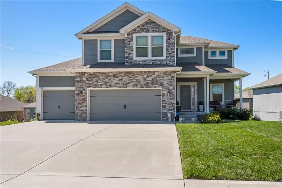 309 NE 102nd TER, Kansas City, MO 64155