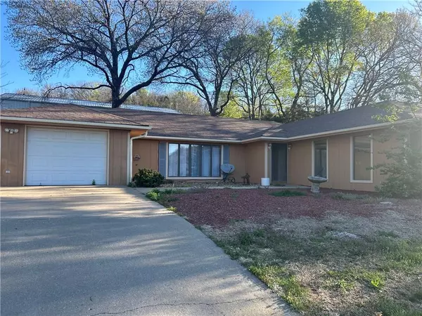 Leavenworth, KS 66048,16316 Fort Riley RD