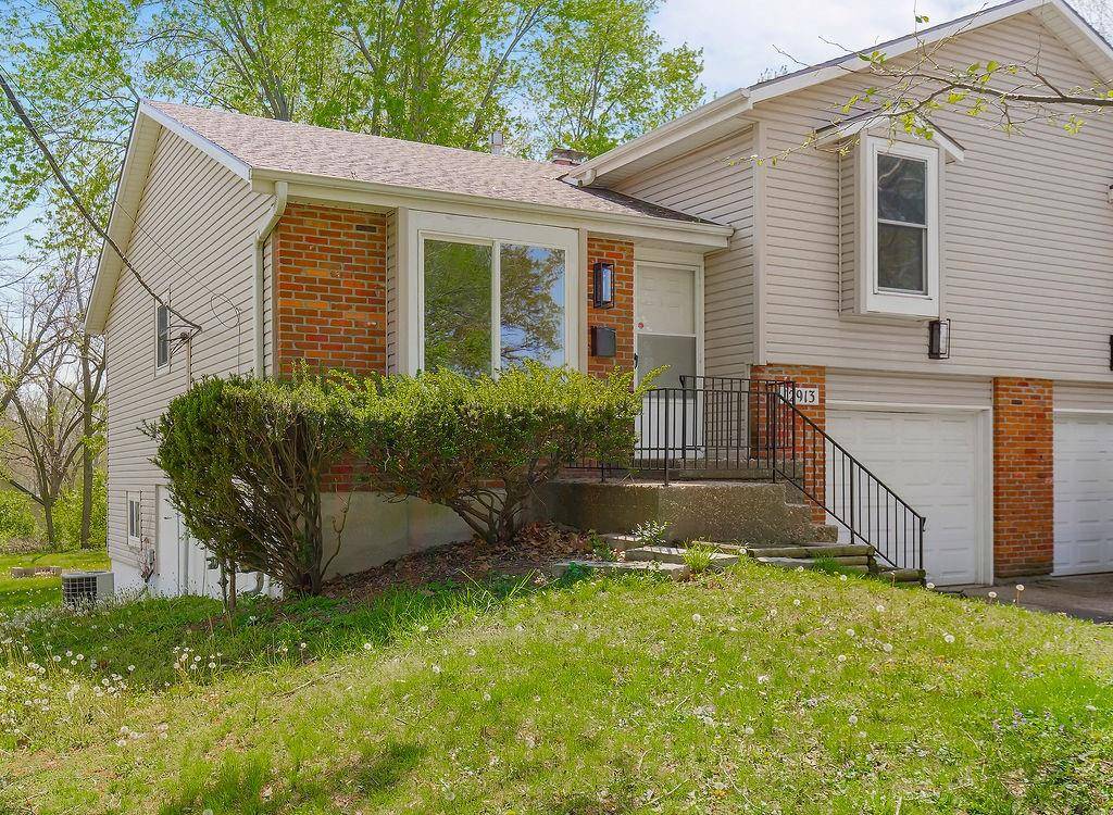 Lenexa, KS 66215,12913-12915 W 92nd PL