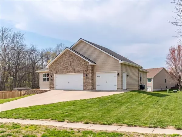 Savannah, MO 64485,105 Fox Den CT