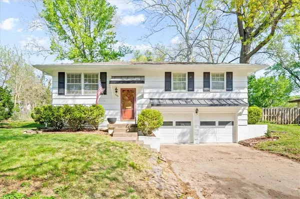 10310 W 73rd ST,  Shawnee,  KS 66203