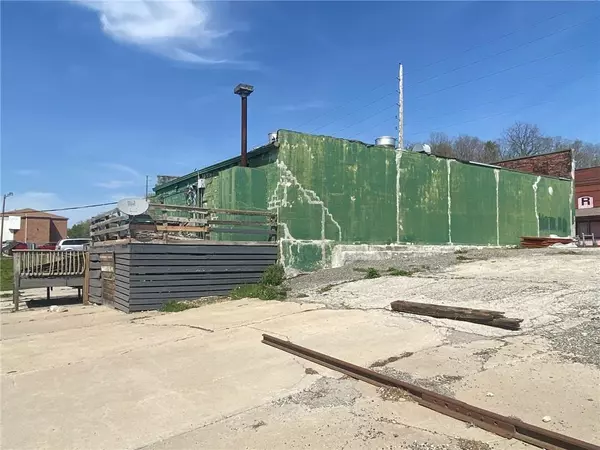 St Joseph, MO 64504,6106 King Hill AVE