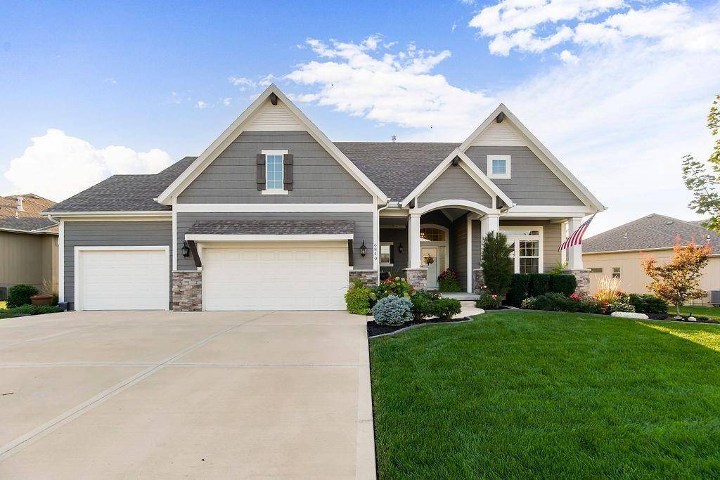 6840 BELMONT DR, Shawnee, KS 66226