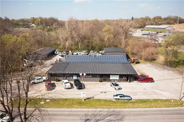 St Joseph, MO 64503,3709 Pickett RD