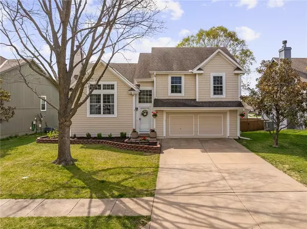 16251 W 158th ST, Olathe, KS 66062