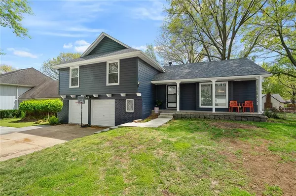 Lenexa, KS 66215,12063 W 99th TER