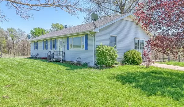 Chilhowee, MO 64733,258 SW JJ HWY