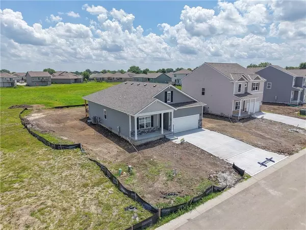 Peculiar, MO 64078,21803 Lucca LN