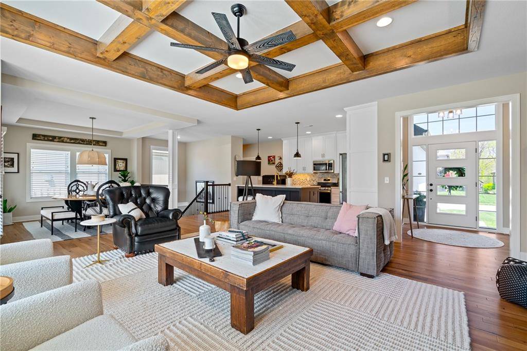 1919 NE Parks Summit BLVD, Lee's Summit, MO 64064