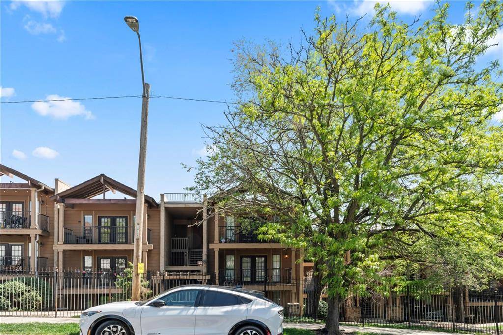 Kansas City, MO 64112,4727 Jarboe ST #52